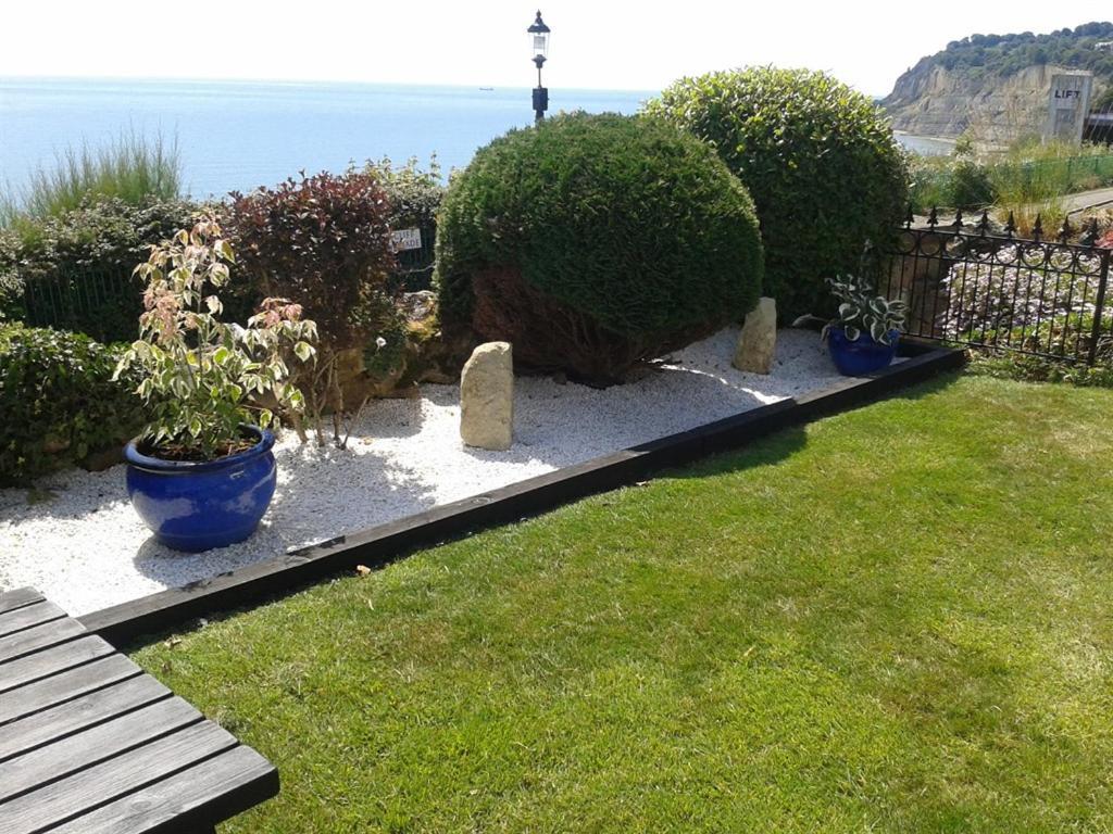 The Cliff Hall Shanklin Exterior photo
